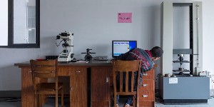 萬能力學(xué)實(shí)驗(yàn)設(shè)備